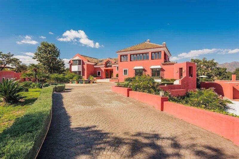 6 bedroom Villa for sale