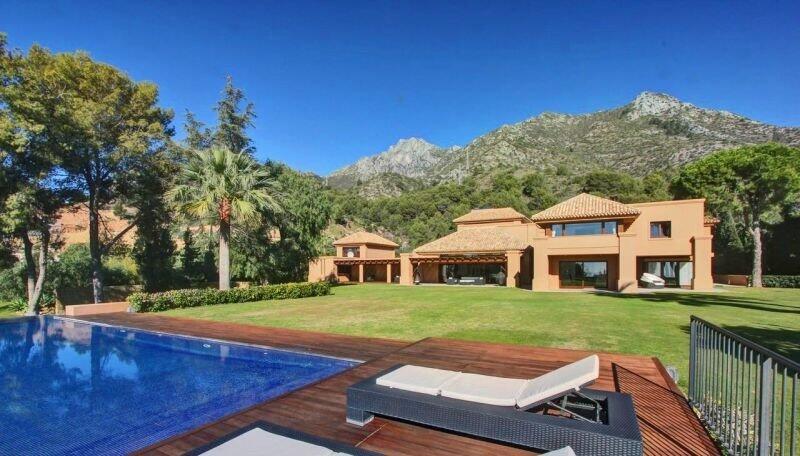 Villa for sale in Golden Mile, Málaga