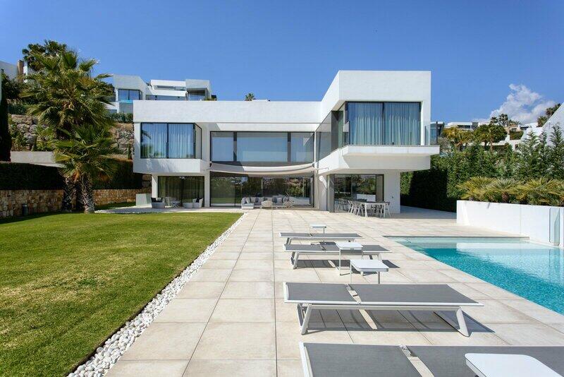 Villa for sale in Benahavis, Málaga