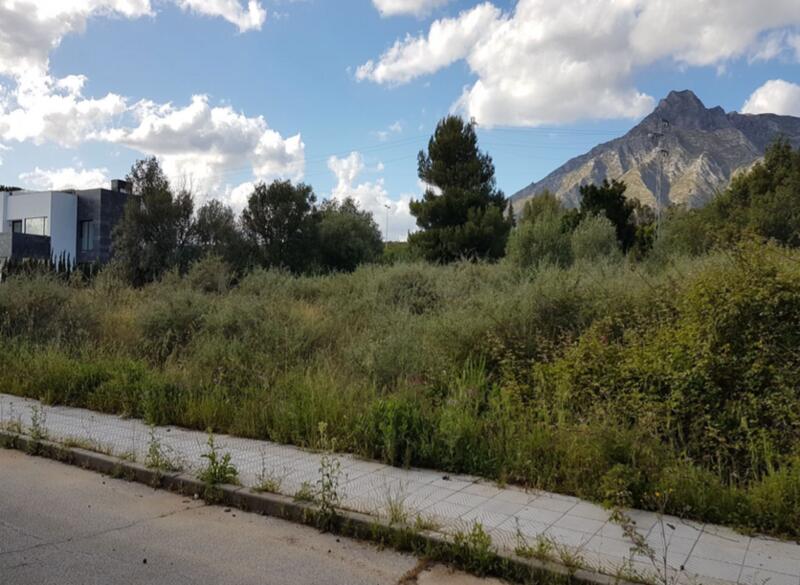 Land for sale in Golden Mile, Málaga