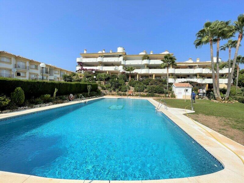 Apartment for sale in Calahonda, Málaga