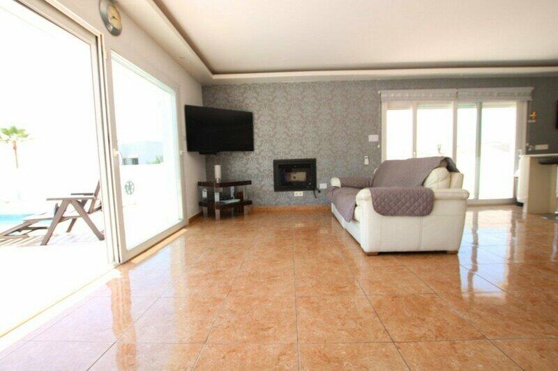 4 Cuarto Villa en venta