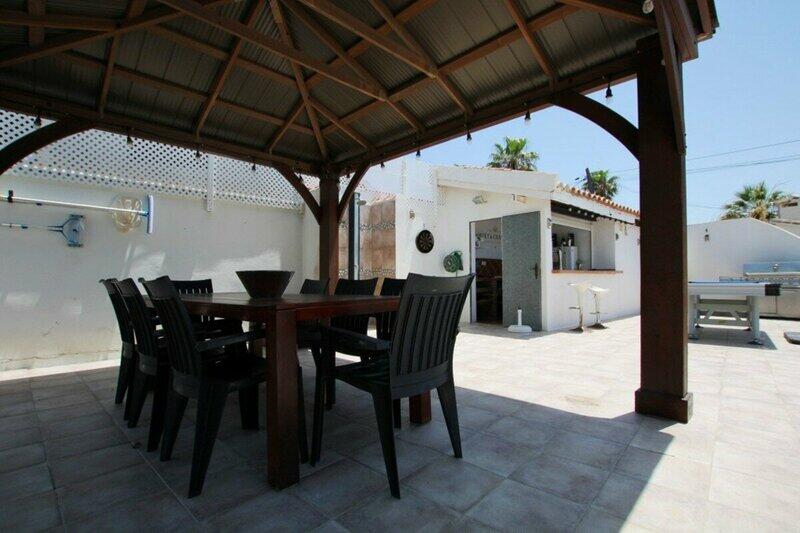 4 Cuarto Villa en venta