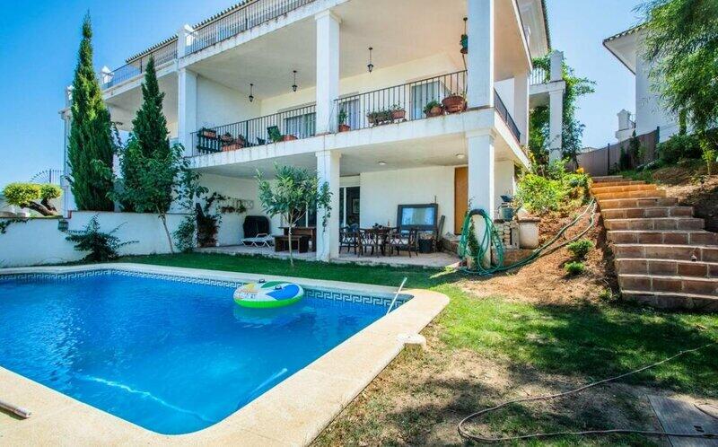 Villa for sale in Elviria, Málaga