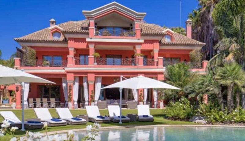 15 bedroom Villa for sale