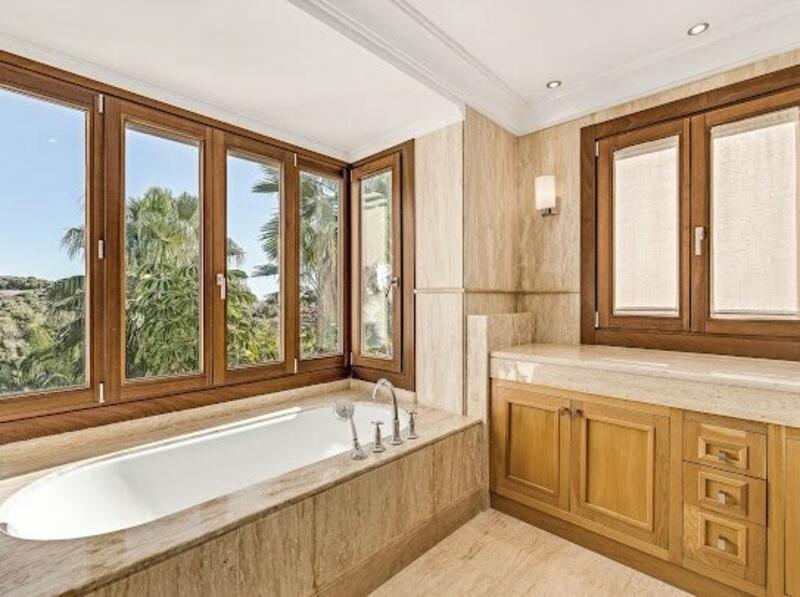 16 Cuarto Villa en venta