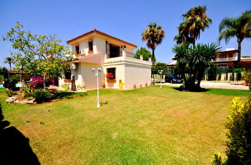 4 Cuarto Villa en venta