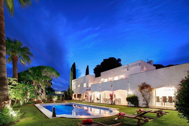 Villa til salgs i Nueva Andalucia, Málaga