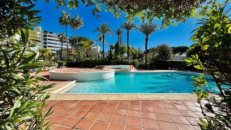 Apartment for sale in Golden Mile, Málaga