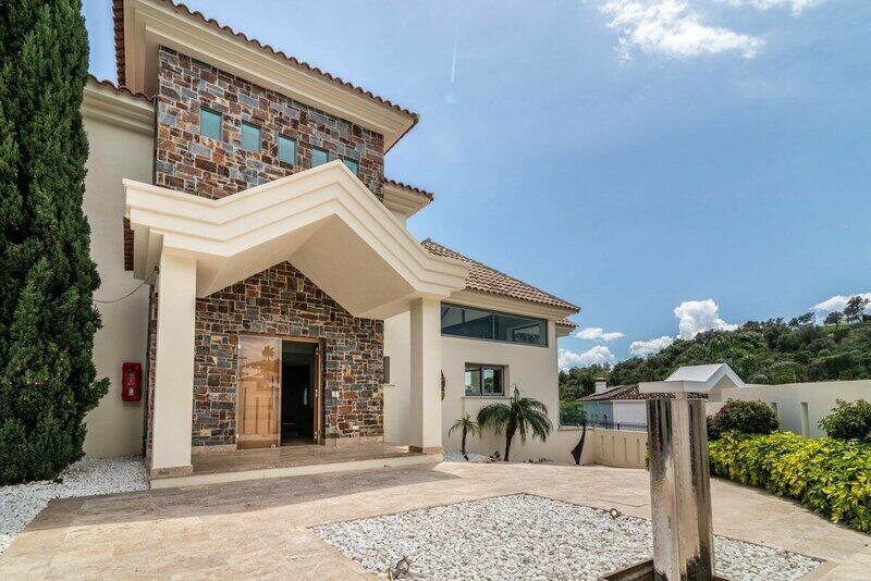 7 bedroom Villa for sale