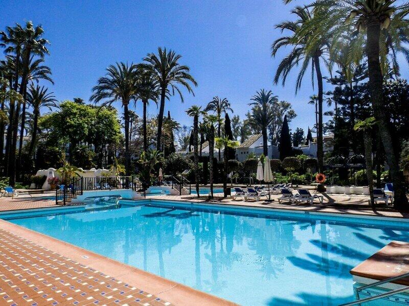 Apartment for sale in Puerto Banus, Málaga