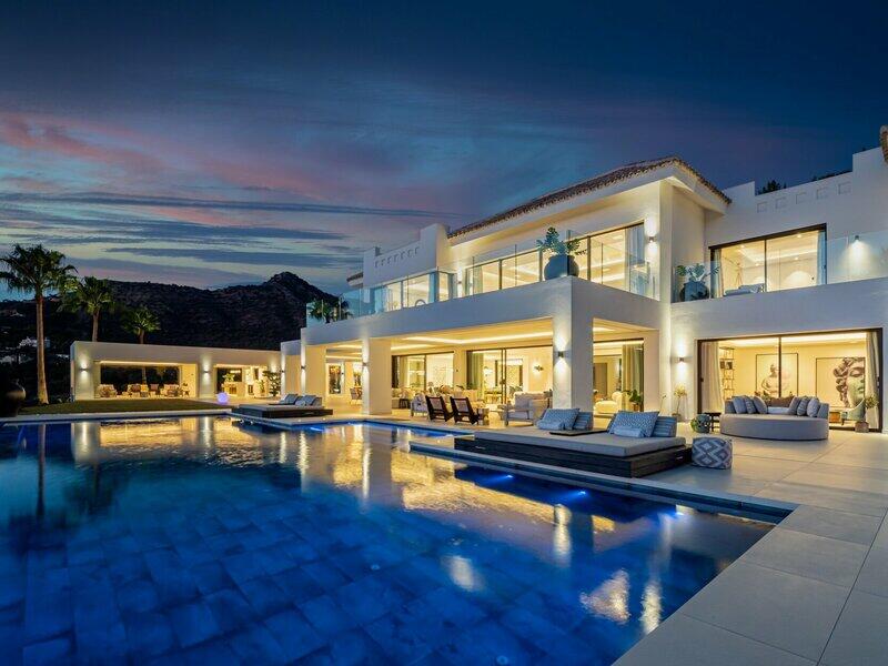 7 bedroom Villa for sale