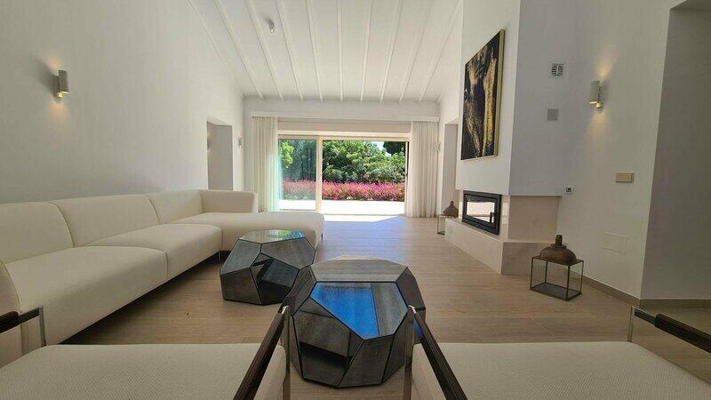 7 bedroom Villa for sale