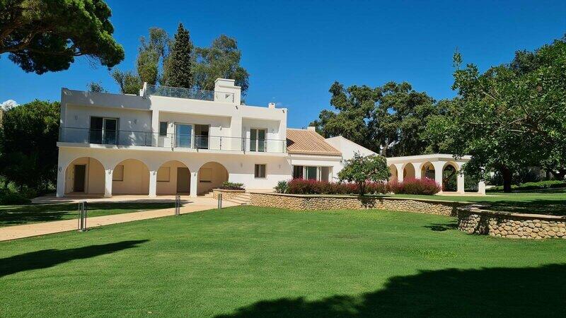 7 bedroom Villa for sale