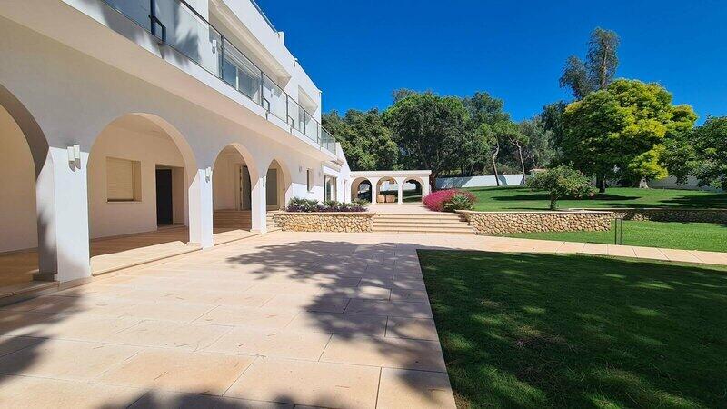 7 bedroom Villa for sale