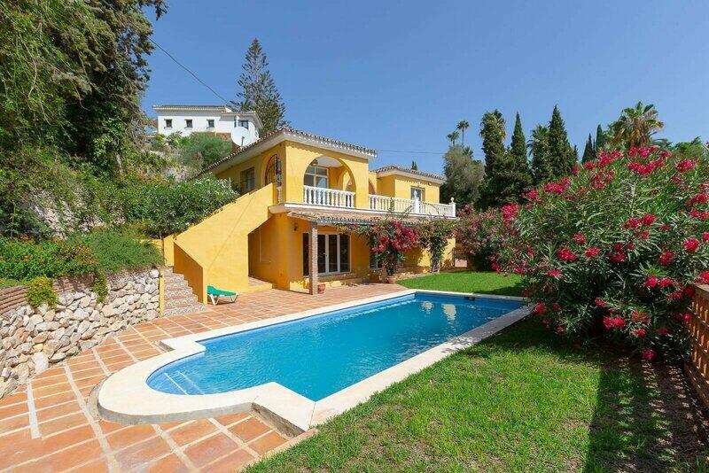 Villa for sale in El Rosario, Málaga