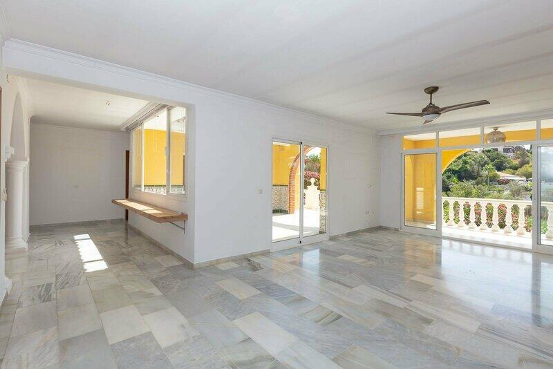 4 Cuarto Villa en venta