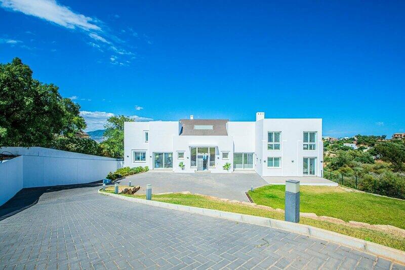 7 bedroom Villa for sale