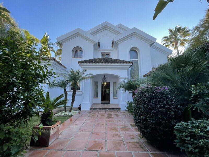 4 bedroom Villa for sale