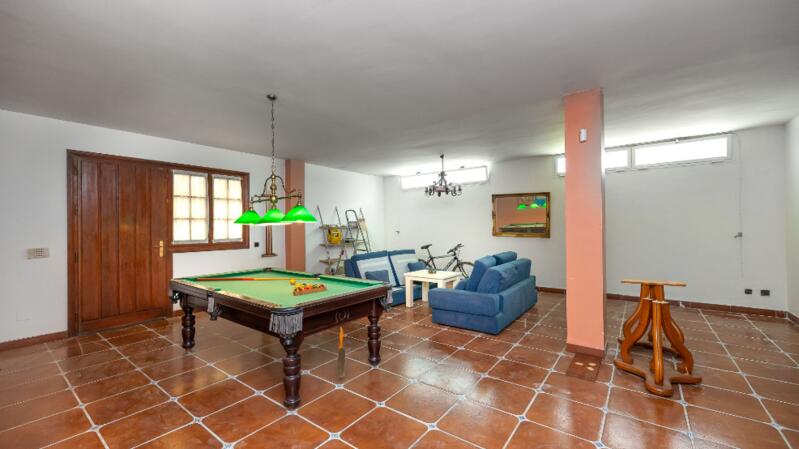 4 Cuarto Villa en venta