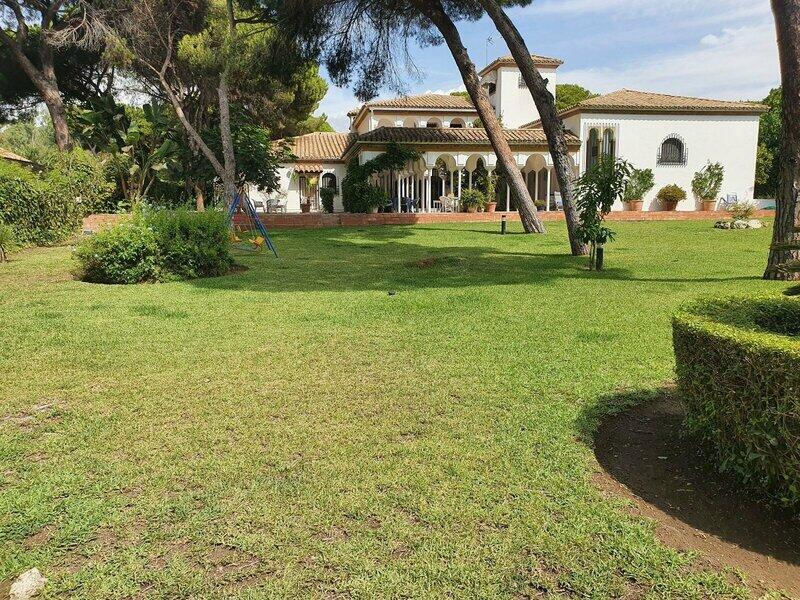 Villa till salu i Atalaya, Málaga