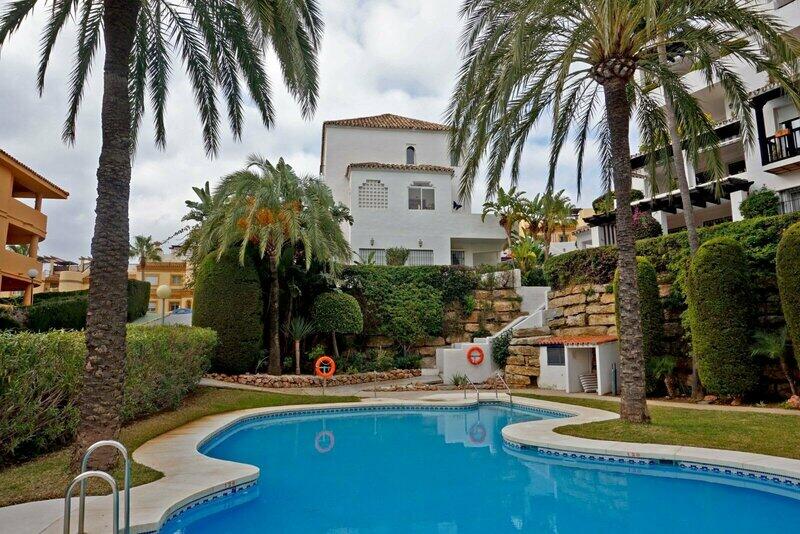 Apartment for sale in Calahonda, Málaga