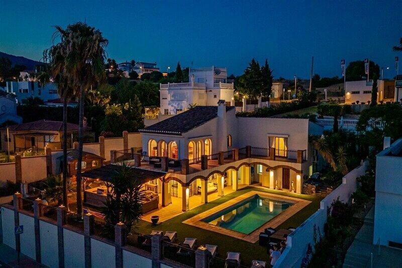 Villa à vendre dans Estepona, Málaga