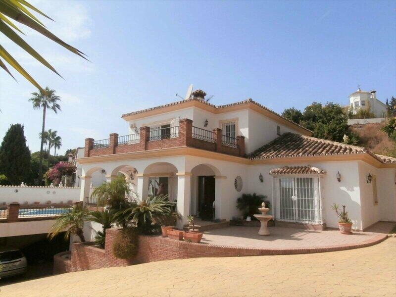 Villa for sale in Mijas, Málaga