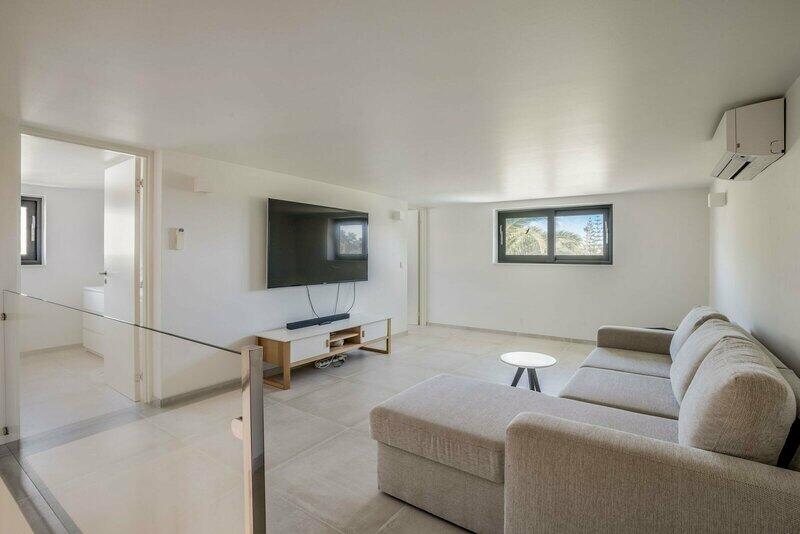 6 bedroom Villa for sale