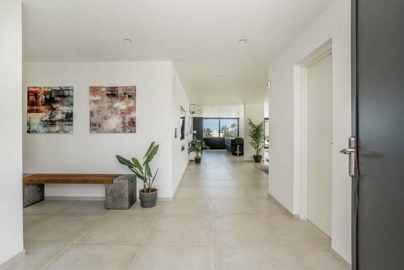 6 bedroom Villa for sale
