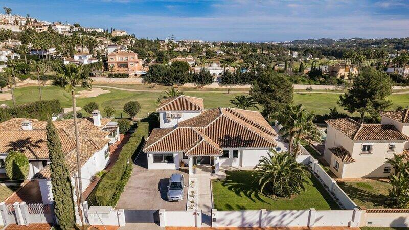 6 bedroom Villa for sale
