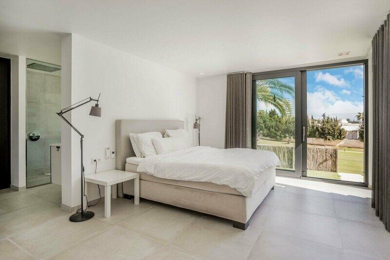 6 bedroom Villa for sale