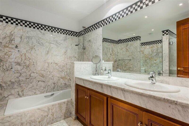 4 Cuarto Villa en venta