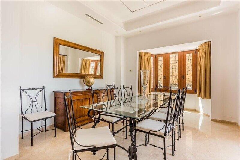4 Cuarto Villa en venta