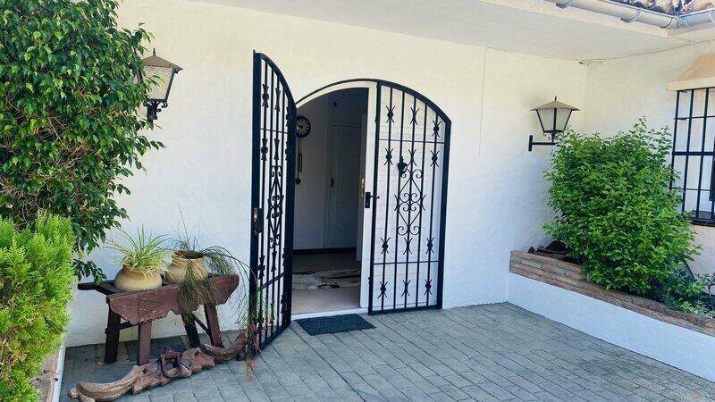 4 Cuarto Villa en venta