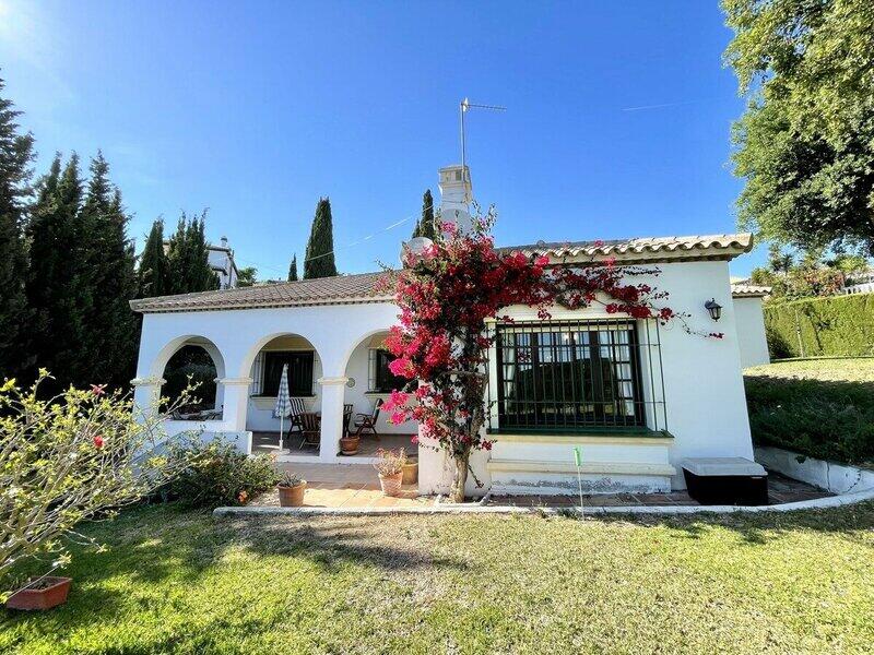 Villa for sale in Mijas Golf, Málaga