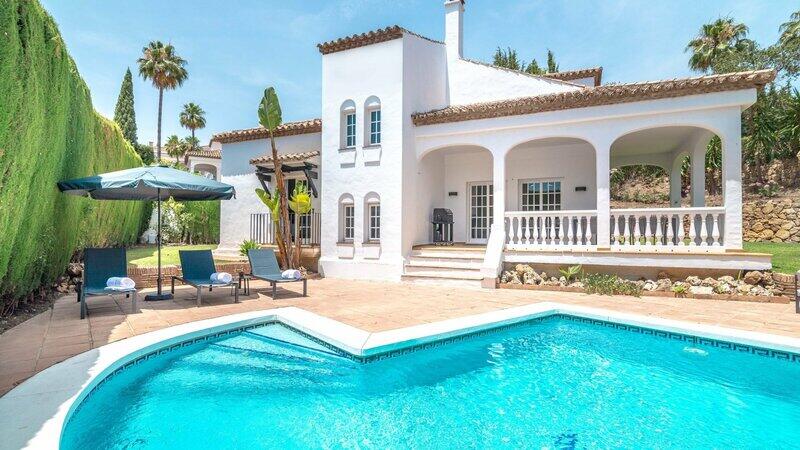 Villa til salg i Nueva Andalucia, Málaga
