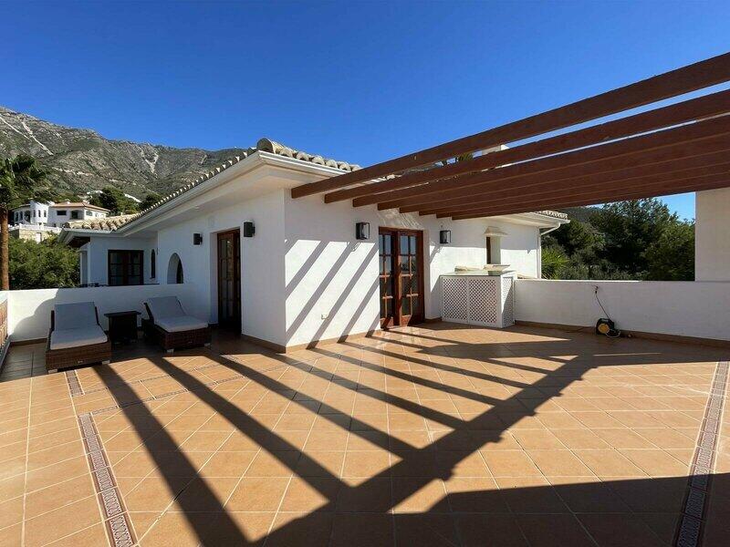 4 Cuarto Villa en venta