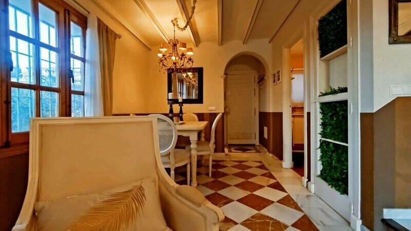2 slaapkamer Gezinswoning Te koop