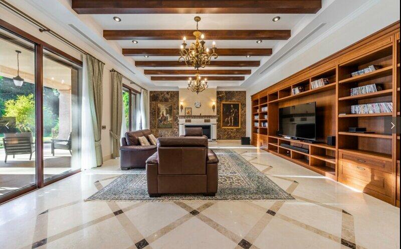 7 bedroom Villa for sale