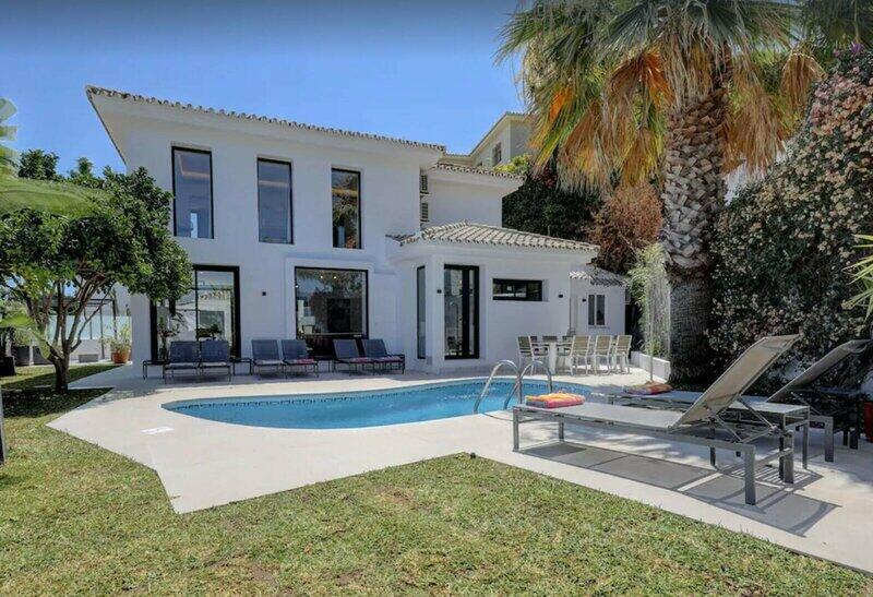 Villa til salg i Puerto Banus, Málaga