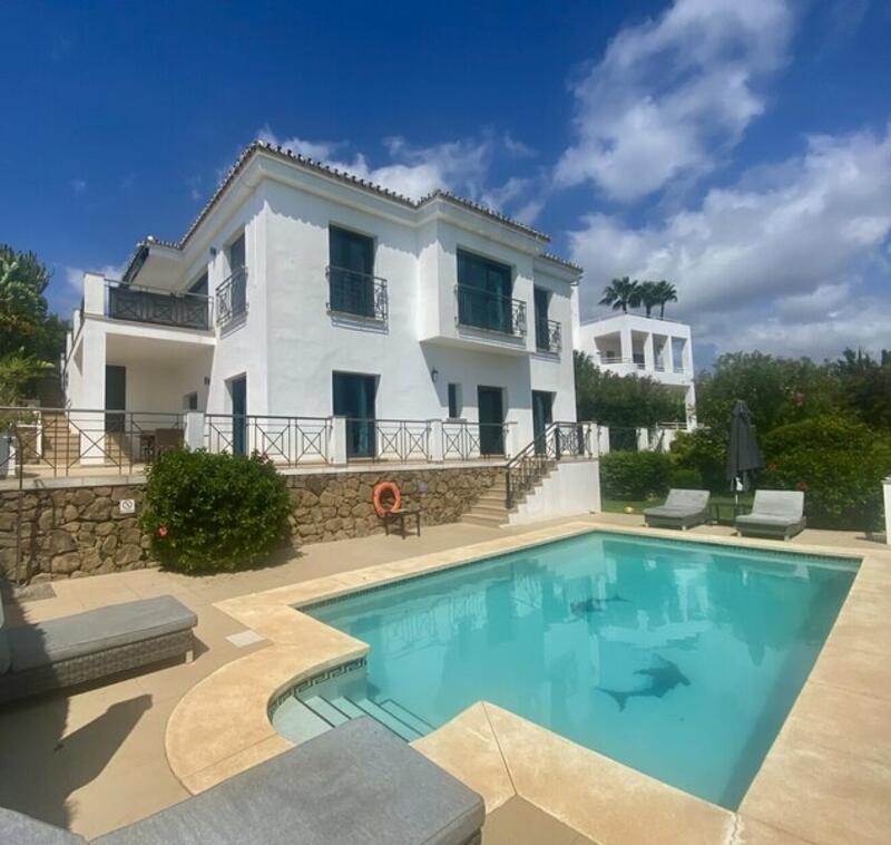 Villa for sale in Elviria, Málaga