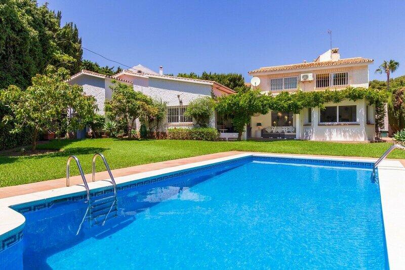 Villa til salg i Torremolinos, Málaga