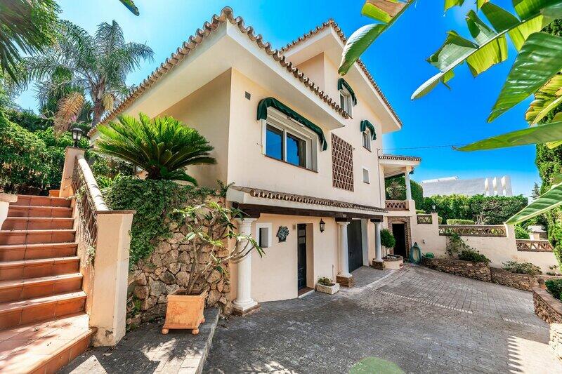 4 Cuarto Villa en venta