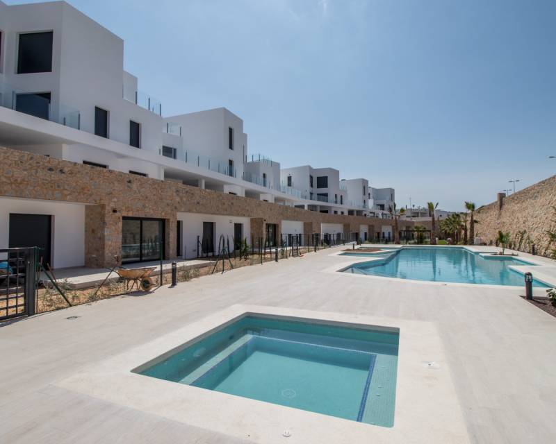 Properties for sale in Villamartin, Alicante