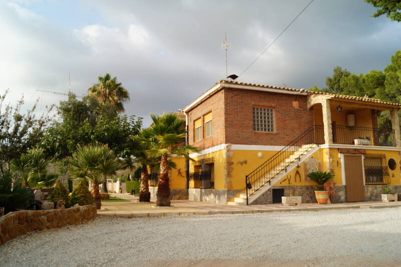 Villa til salg i Petrer, Alicante