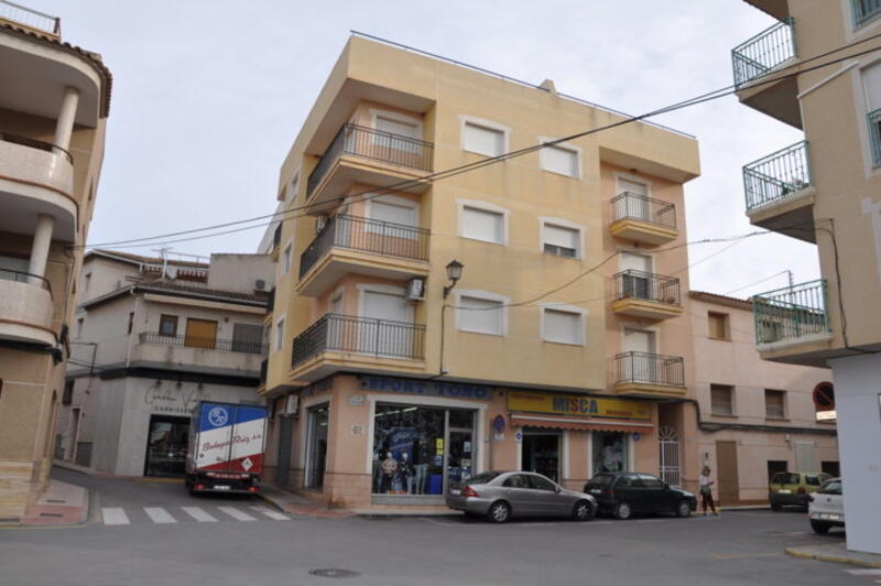 Apartment for sale in Pinoso, Alicante
