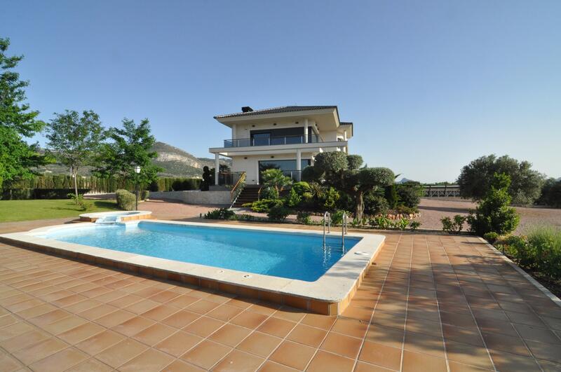 4 bedroom Villa for sale