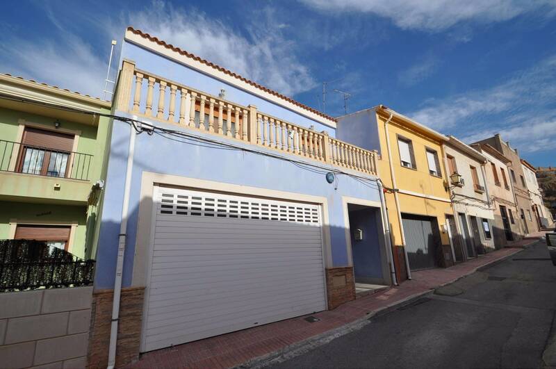 Townhouse for sale in Monóvar, Alicante