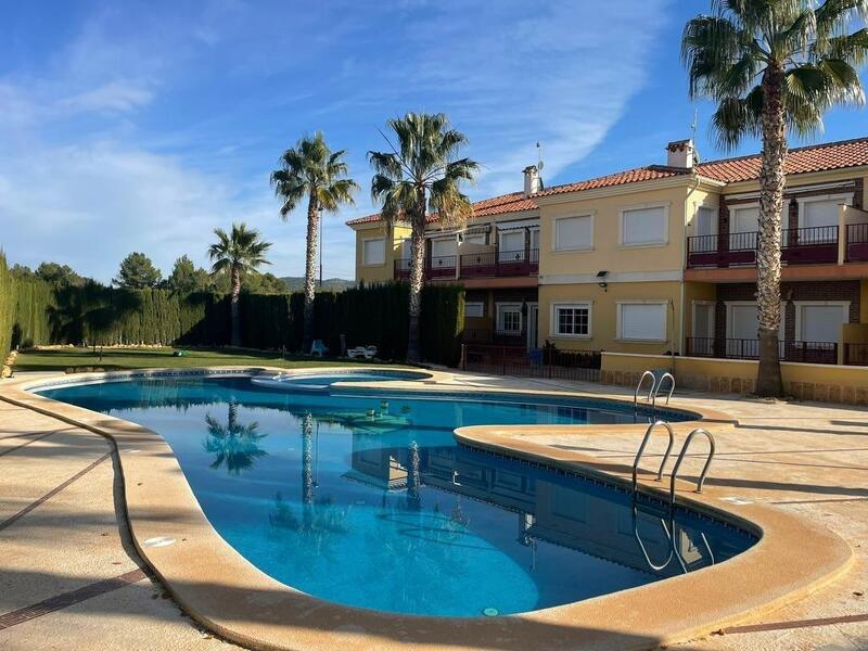 Townhouse for sale in Ubeda, Alicante